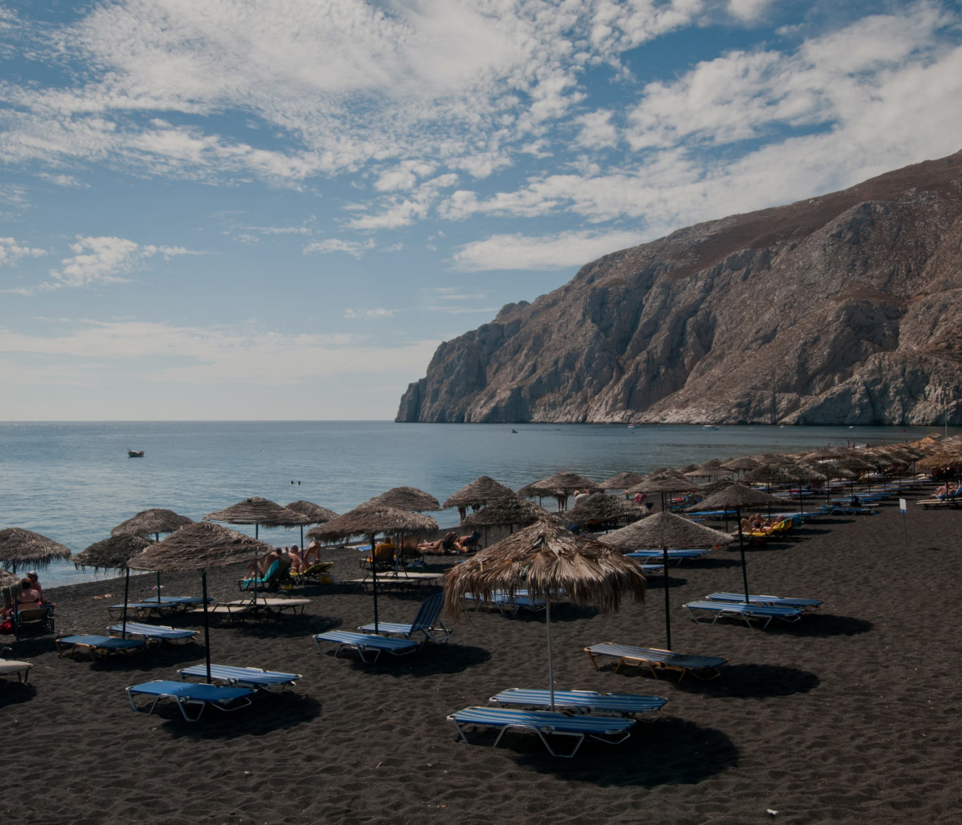 lerion-santorini-luxury-villa-03.jpg Santorini